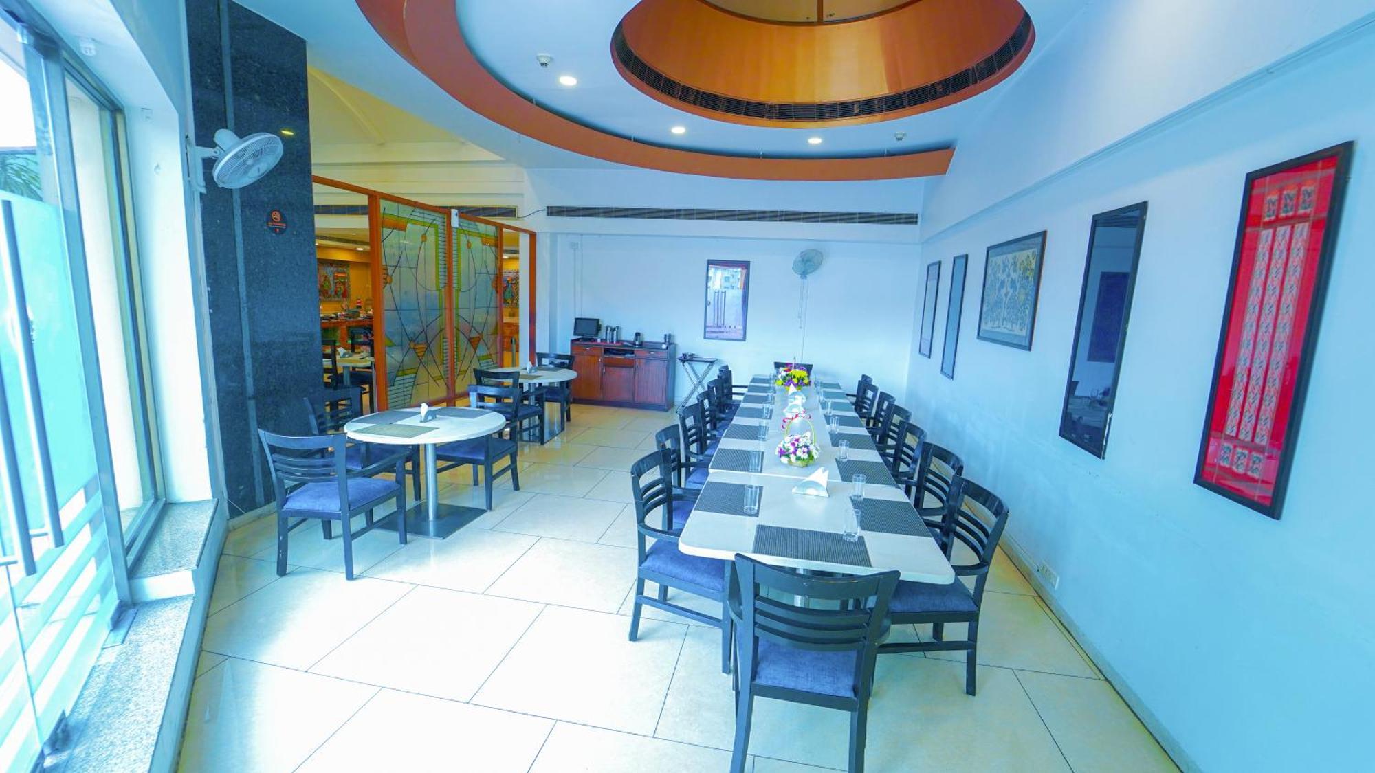 Hotel The Plaza Hyderabad Esterno foto