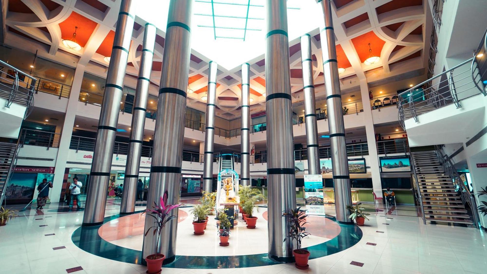Hotel The Plaza Hyderabad Esterno foto