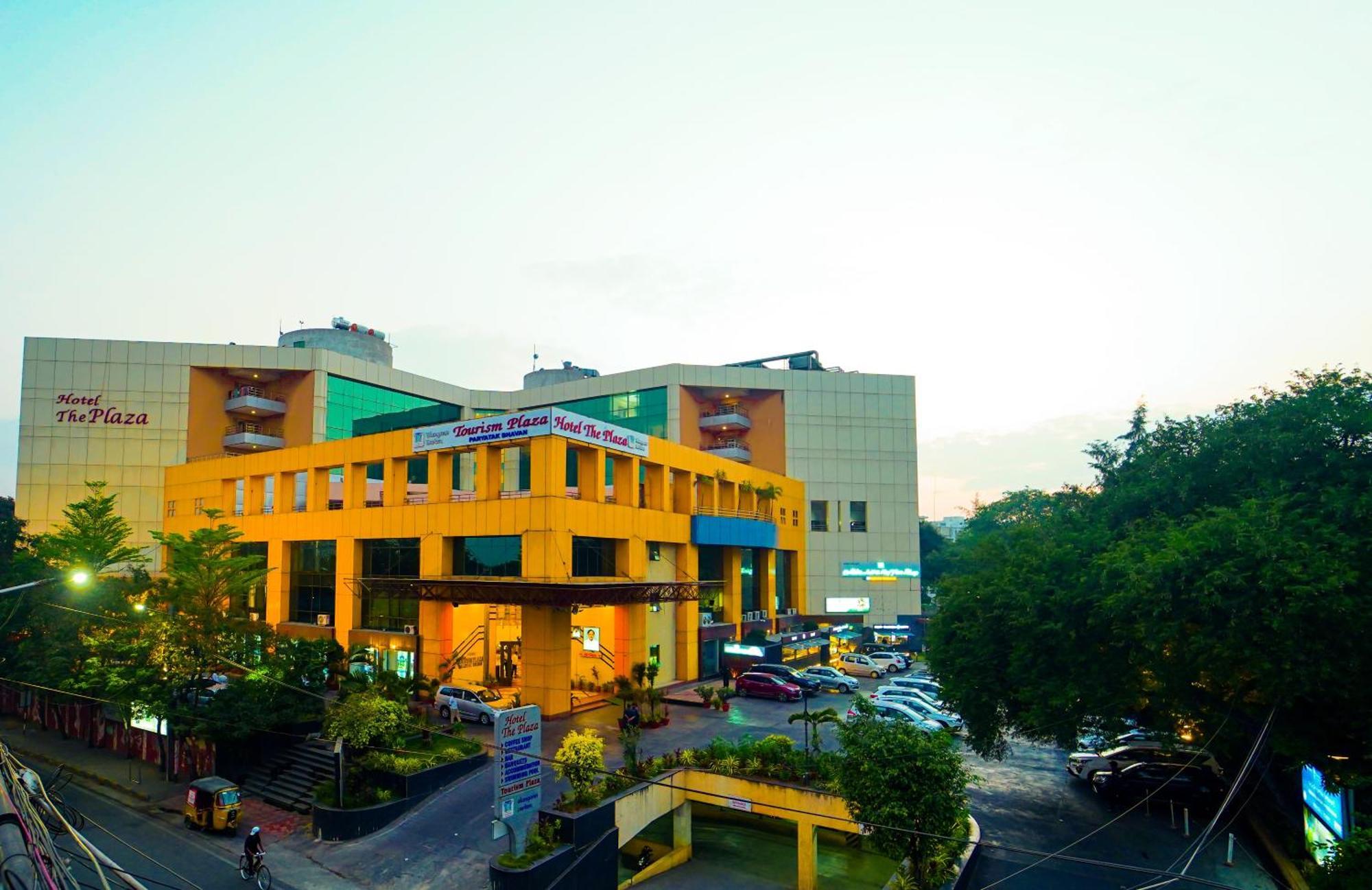 Hotel The Plaza Hyderabad Esterno foto