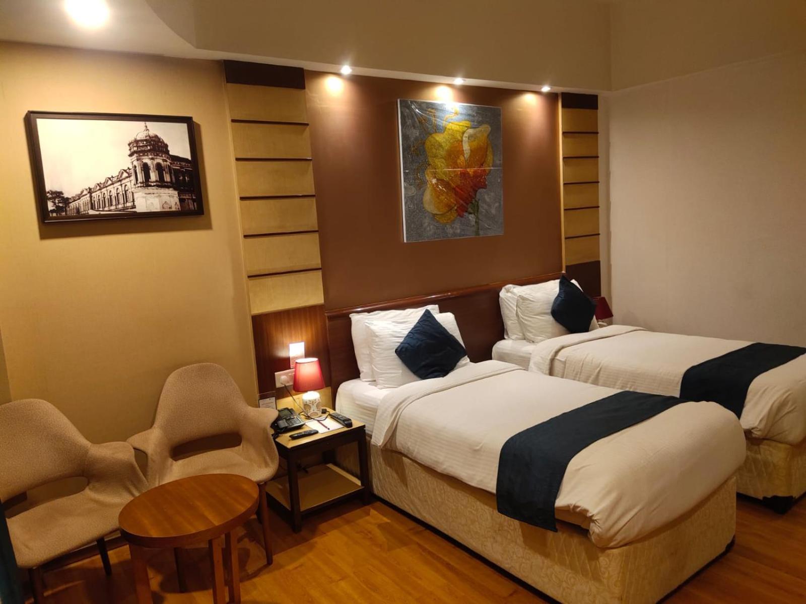 Hotel The Plaza Hyderabad Esterno foto