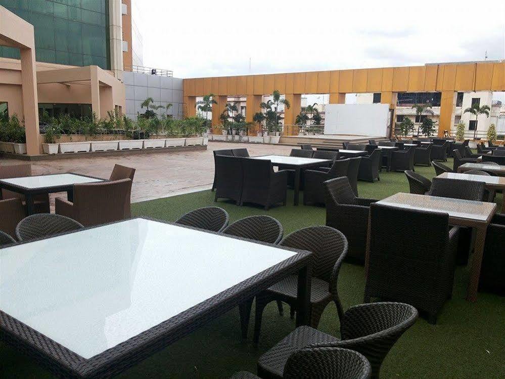 Hotel The Plaza Hyderabad Esterno foto