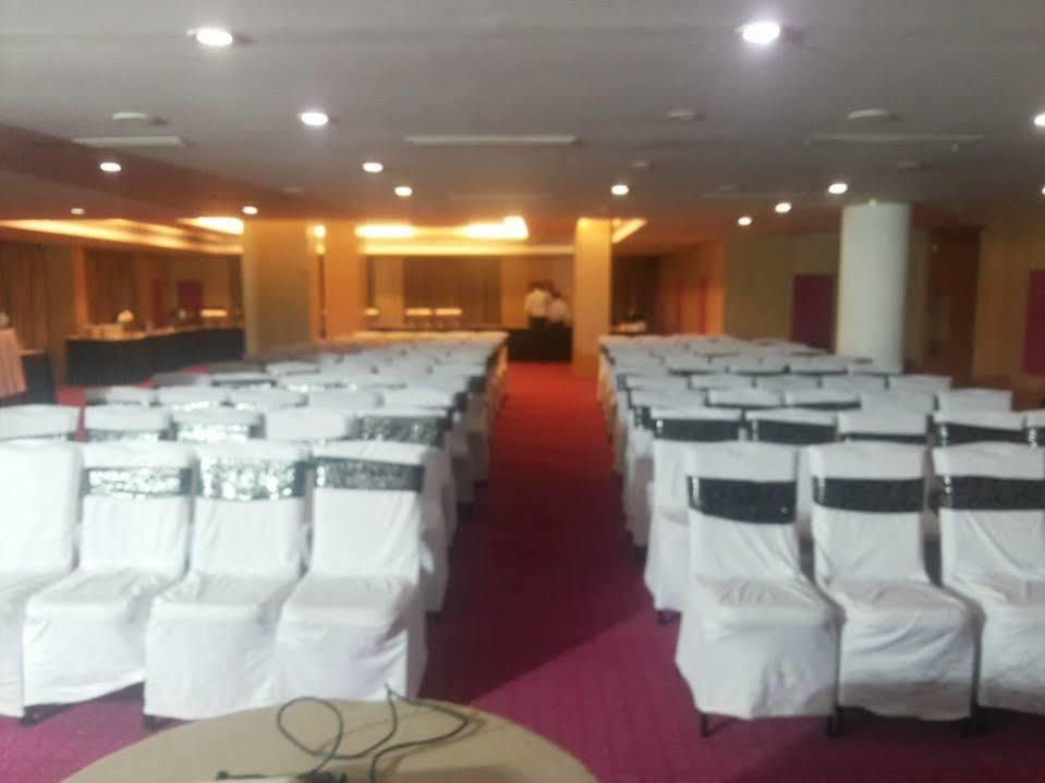 Hotel The Plaza Hyderabad Esterno foto