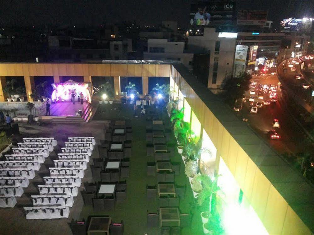 Hotel The Plaza Hyderabad Esterno foto